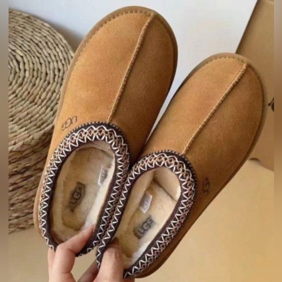 🌰BNIB UGG Tasman Chestnut Slippers - women’s 6🌰 - Picture 3 of 5
